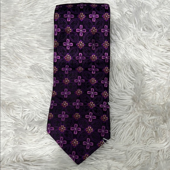 DION Collection Deep Purple Geometric Pattern tie - Picture 7 of 11